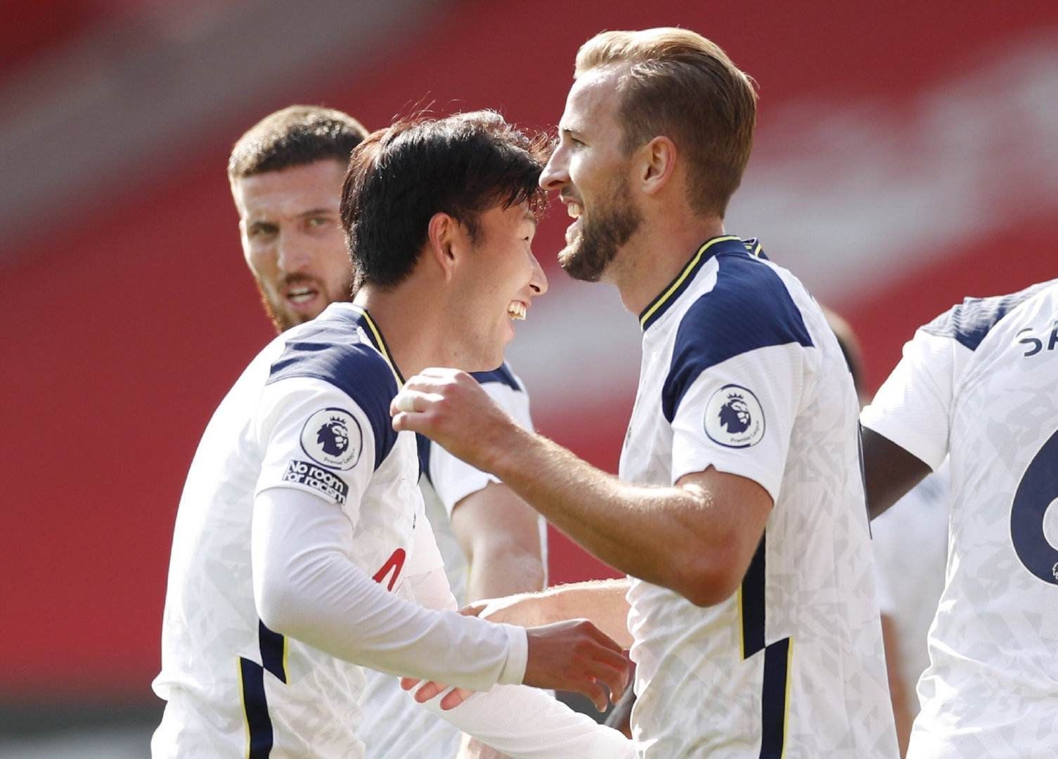 皮球带着极 皮球带着极