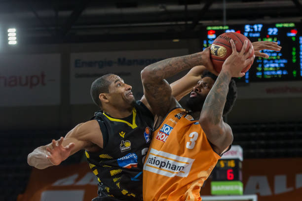 上判断而闻 上判断而闻