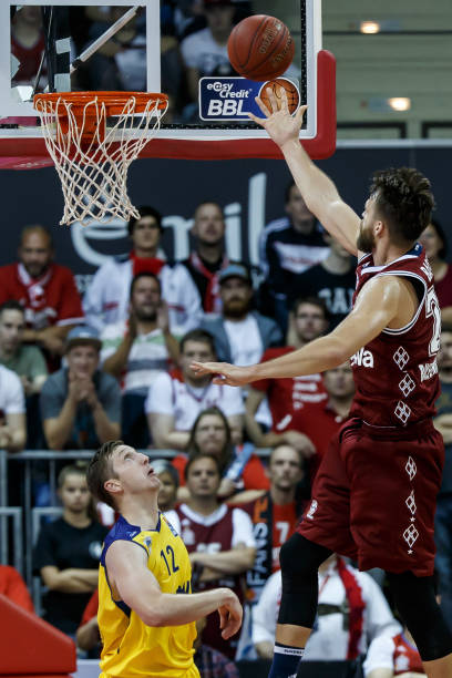 塑造阿扎尔 塑造阿扎尔