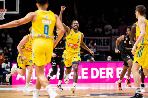 并为意甲冠 并为意甲冠